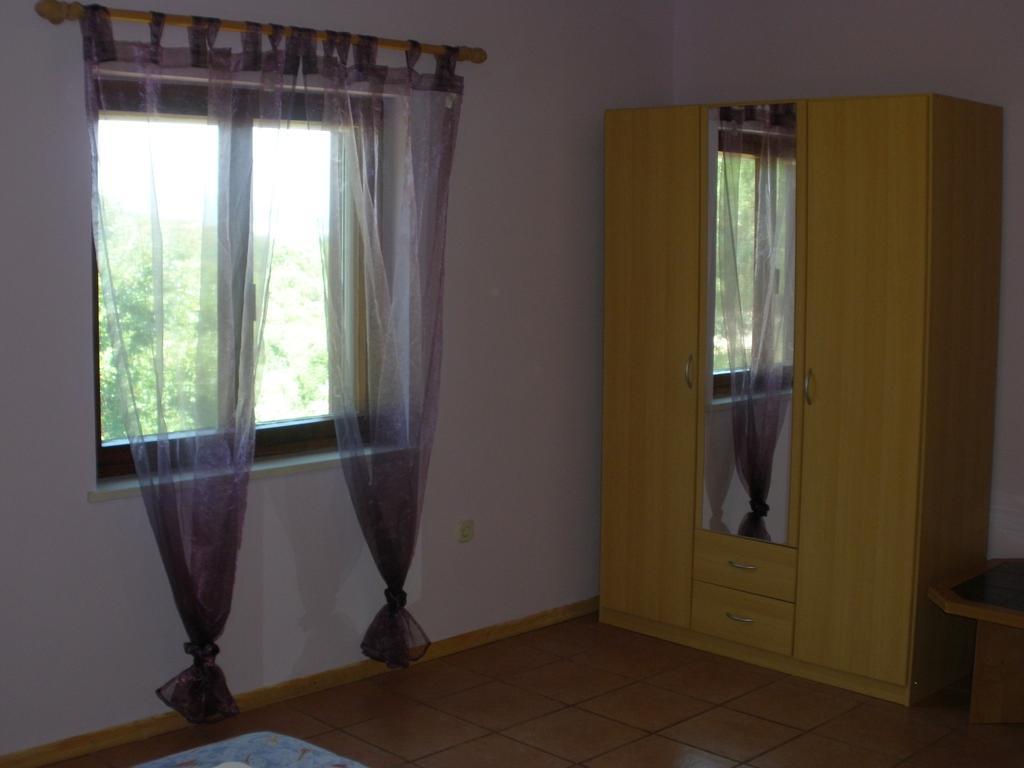 Corry 1 Apartment Ravni Room photo