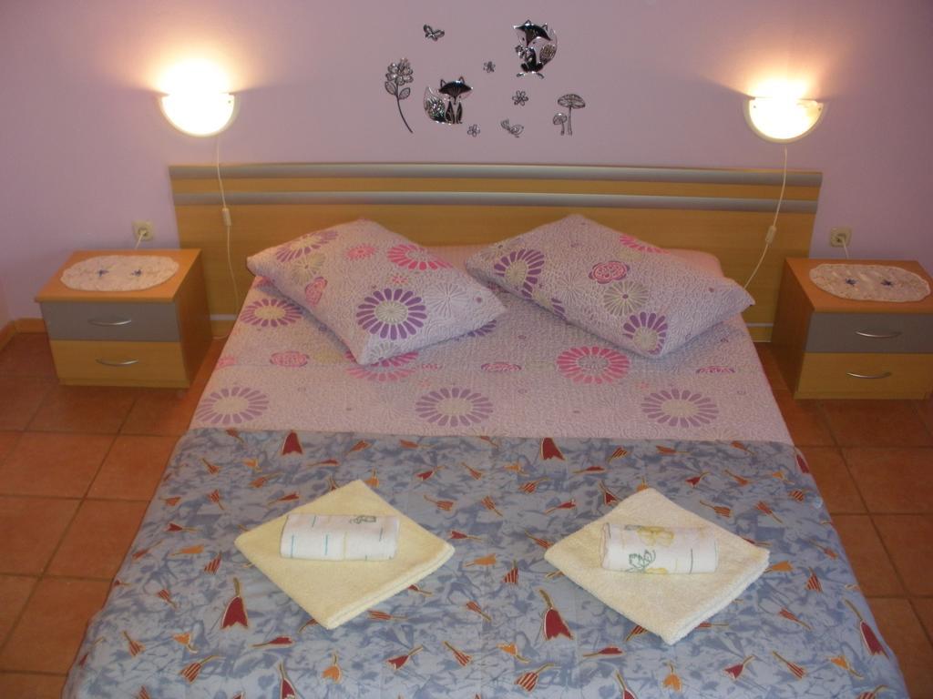 Corry 1 Apartment Ravni Room photo